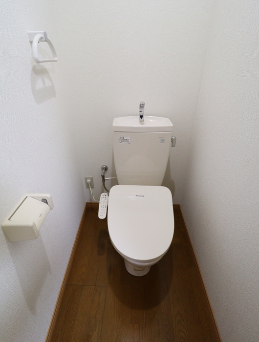 上越新幹線 長岡駅 徒歩6分 4階建 築24年のトイレ写真