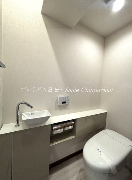 地下鉄東西線 東山駅 徒歩6分 5階建 築25年のトイレ写真