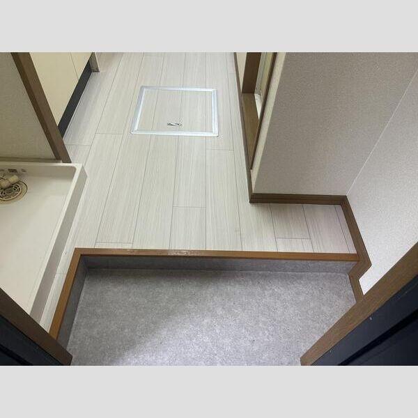 Kビルの玄関写真