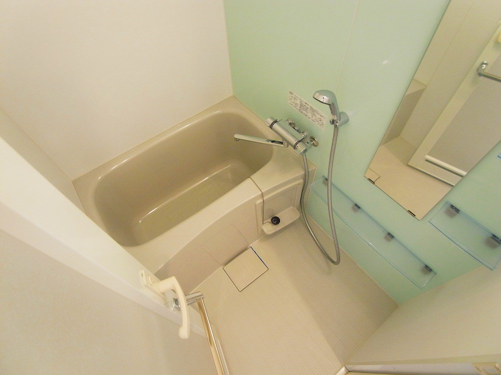 ライジングプレイス綾瀬三番館の風呂写真