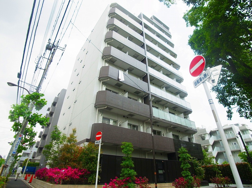 ライジングプレイス綾瀬三番館の外観写真