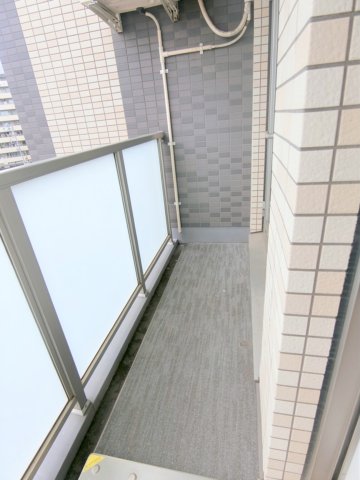 バルコニー　陽当たり良好なバルコニーです