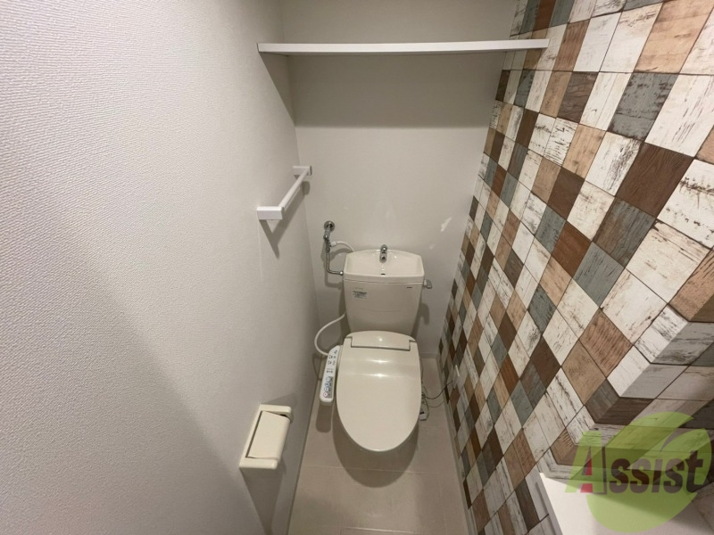 トイレ　こちらはトイレです。清潔感があり、安心して使用できます。