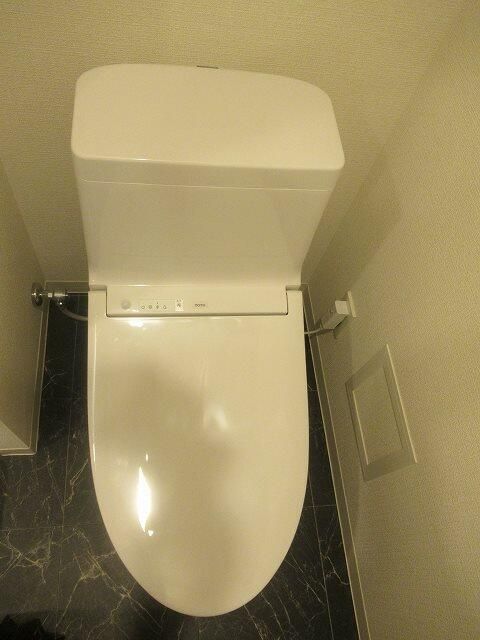 湘南新宿ライン高海 武蔵小杉駅 徒歩12分 7階建 築6年のトイレ写真