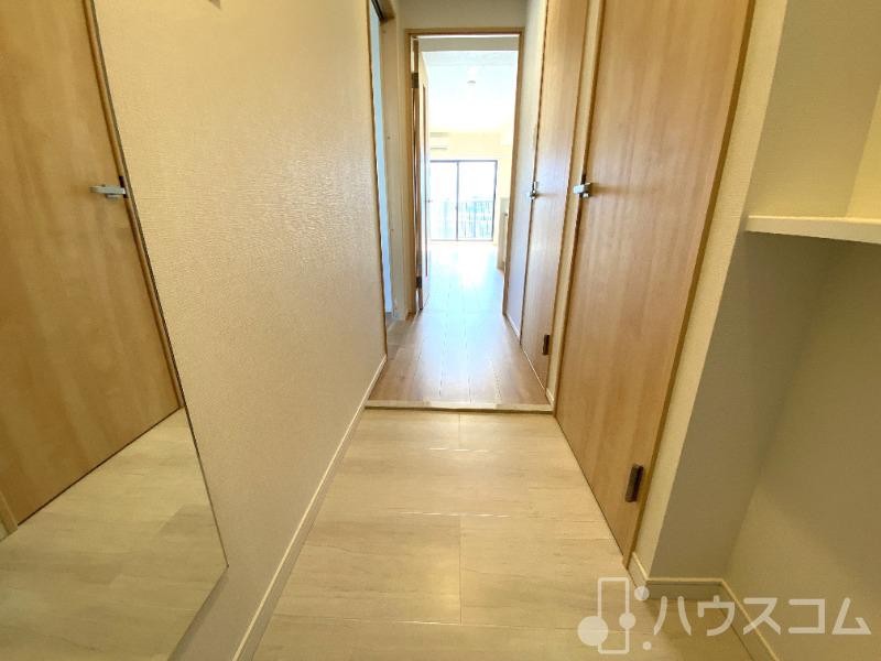 玄関　玄関を一歩入ると・・・こんな感じです。