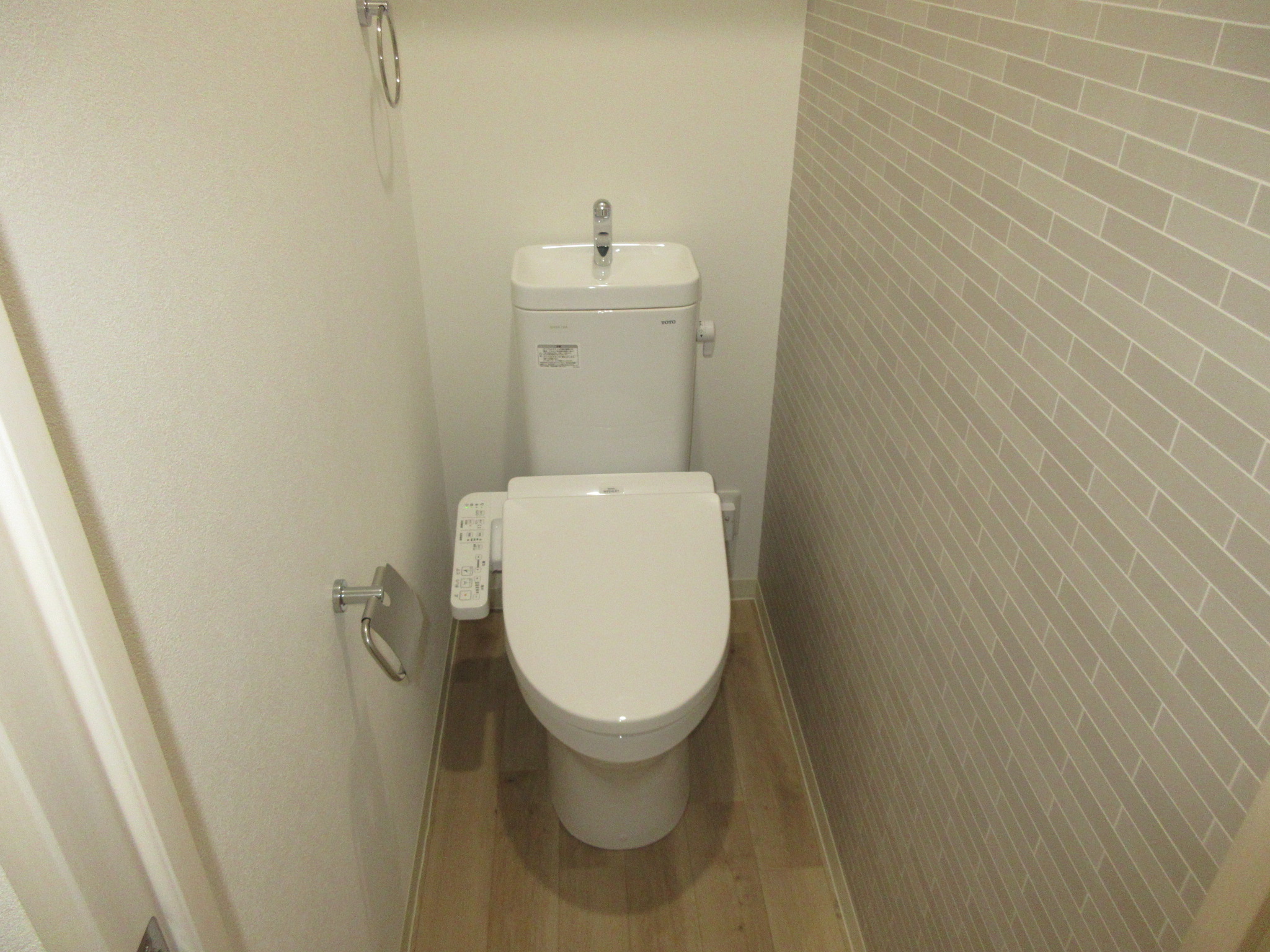 近鉄南大阪線 今川駅 徒歩10分 3階建 新築のトイレ写真