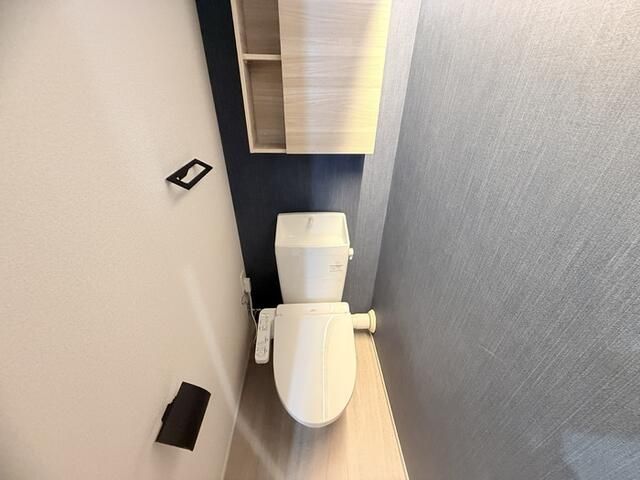 ＪＲ京浜東北線 桜木町駅 徒歩20分 3階建 築1年のトイレ写真