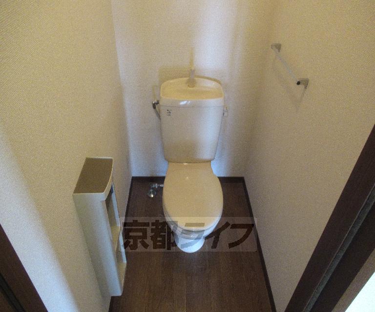 近鉄京都線 新祝園駅 徒歩5分 2階建 築26年のトイレ写真