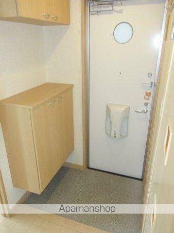 湘南新宿ライン宇須 保土ケ谷駅 徒歩19分 3階建 築20年の玄関写真