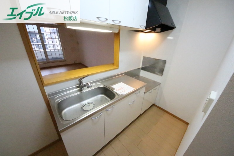 キッチン　同型タイプの写真です