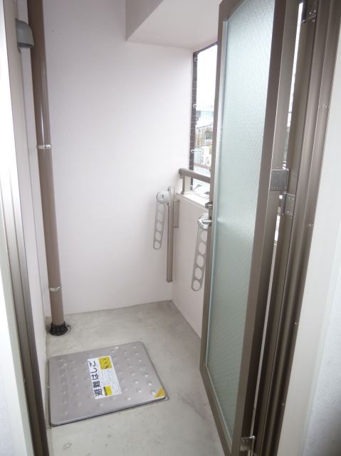 AZMONDの内装写真