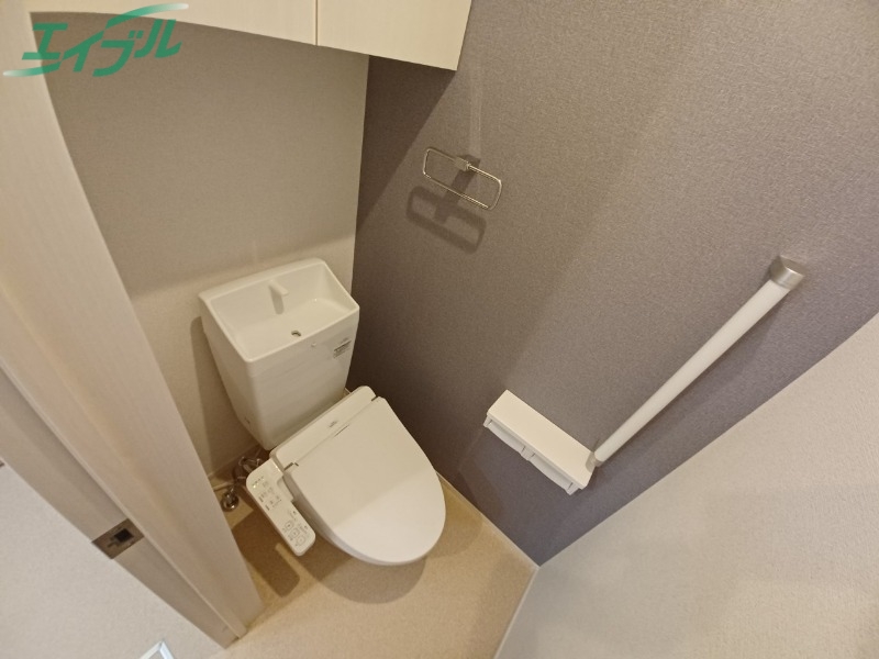 トイレ　同型参考写真