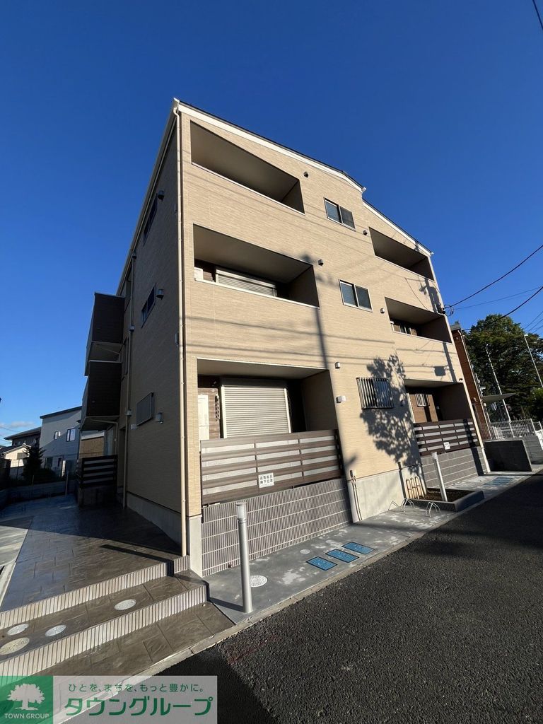 建物外観　駐車場