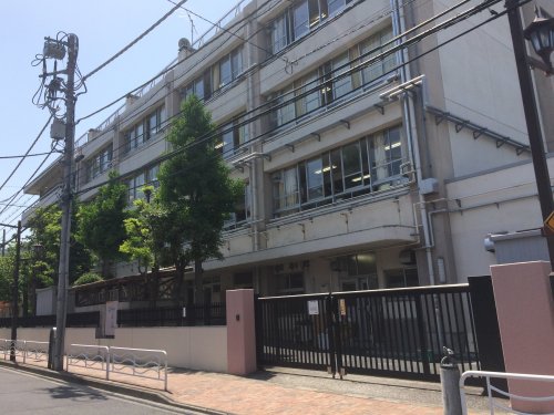 小学校　江東区立明治小学校（小学校）まで582m