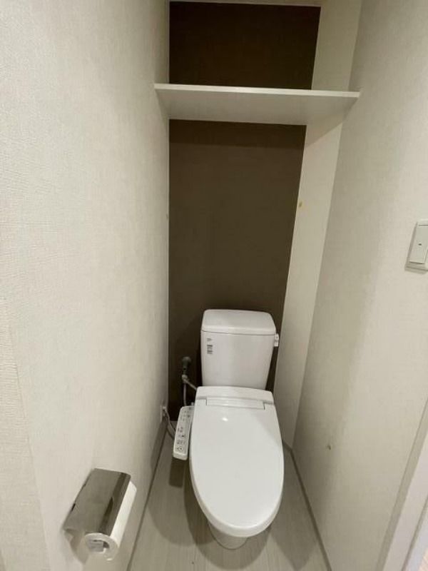 京急本線 青物横丁駅 徒歩3分 14階建 築10年のトイレ写真