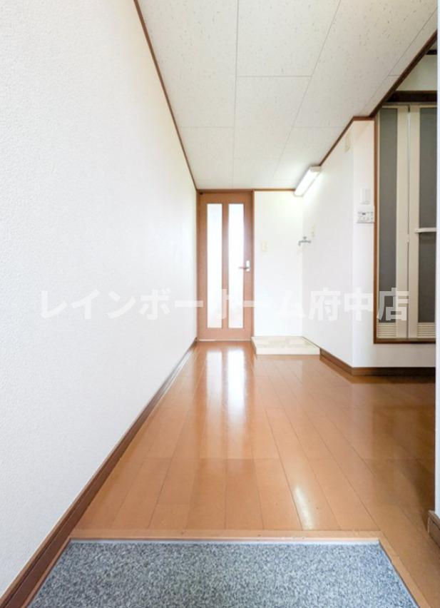 メインシティガーデン 新井弐番館の玄関写真