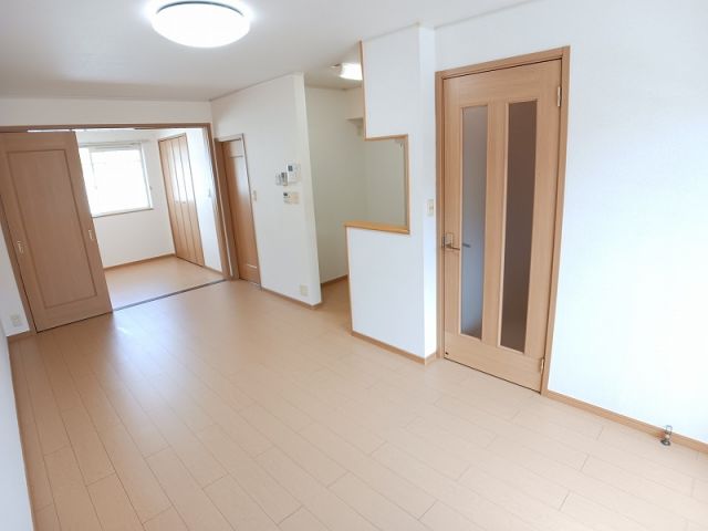 メリディオ葛原Aの居間写真