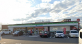 コンビニ　ファミリーマート 茨木鮎川店（コンビニ）まで382m