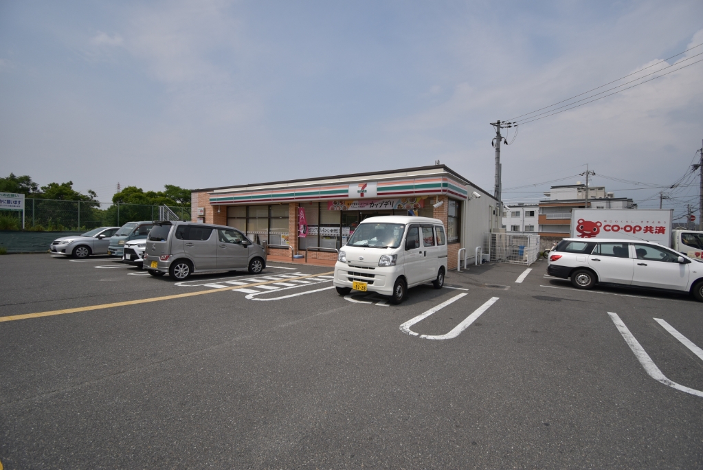 コンビニ　セブンイレブン 寝屋川打上中町店（コンビニ）まで676m