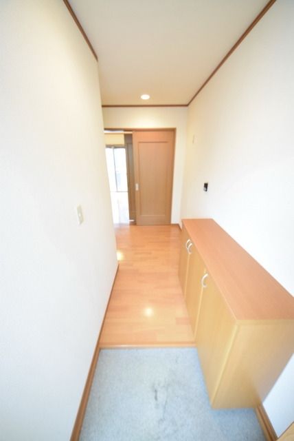 玄関　★お部屋探しは株式会社タウンハウジング東京まで★