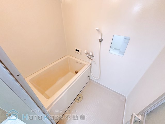 地下鉄名港線 東海通駅 徒歩7分 7階建 築36年の風呂写真