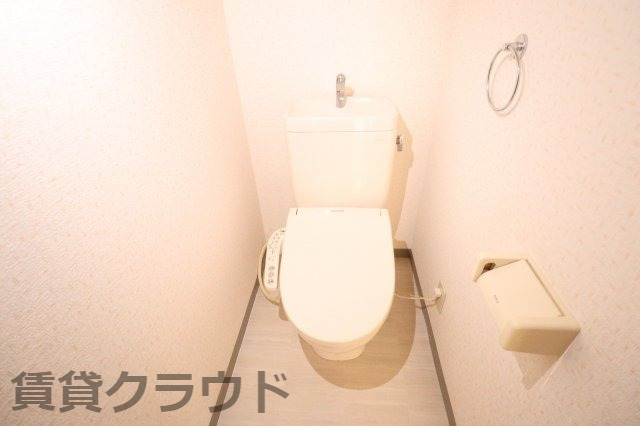 トイレ　落ち着いたトイレです