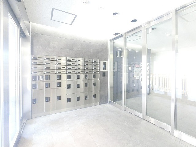阪急神戸線 十三駅 徒歩5分 10階建 築3年の外観写真