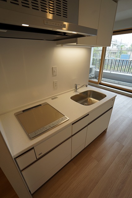 キッチン　写真は同タイプ住居です。