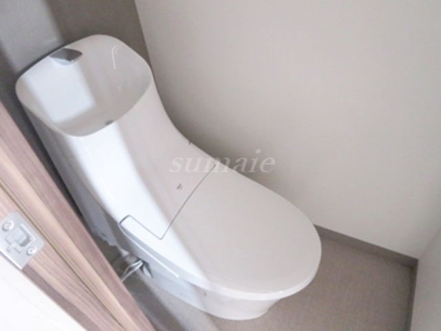トイレ　温水洗浄機能付きおトイレです☆