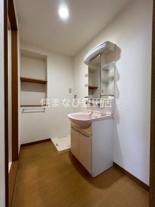 洗面設備　同型タイプ