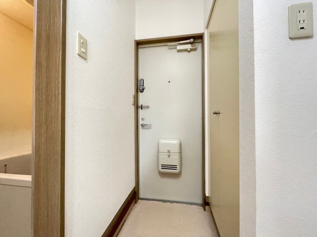 カレッジサイド清水の玄関写真