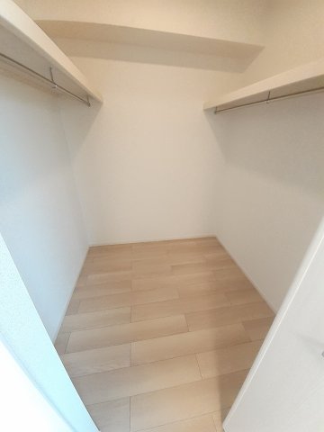 収納　ウォークインクローゼットなので収納豊富です☆