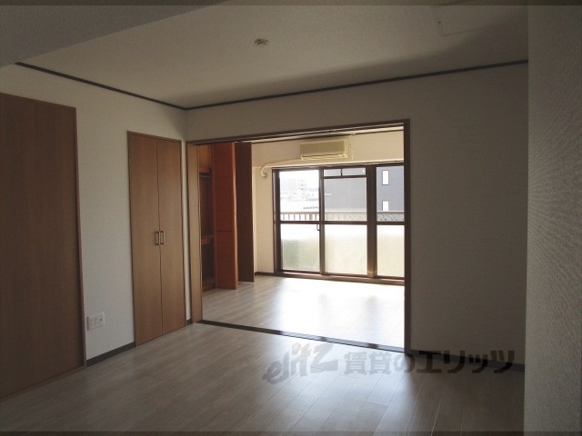 居室・リビング　洋室