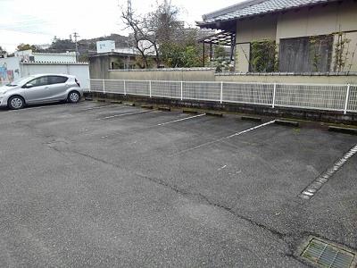 【レオパレス寿の駐車場】