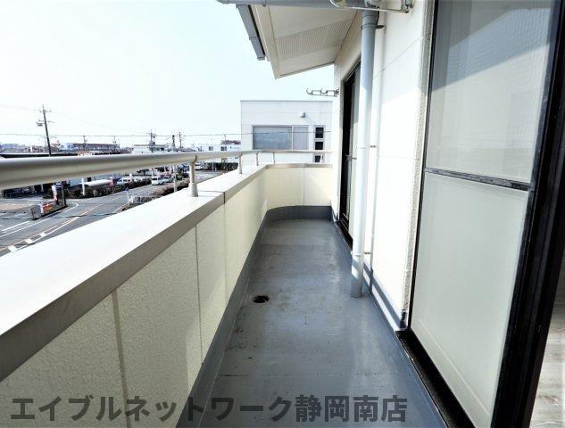 バルコニー　洗濯物が良く乾きます♪