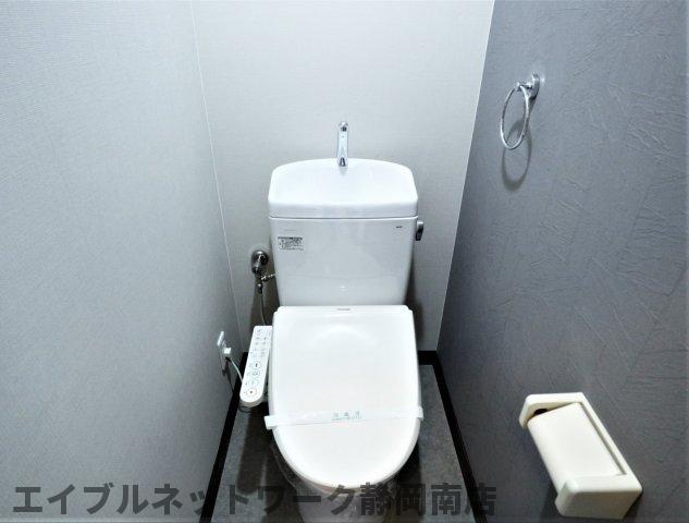 トイレ　温水洗浄便座付きトイレ♪