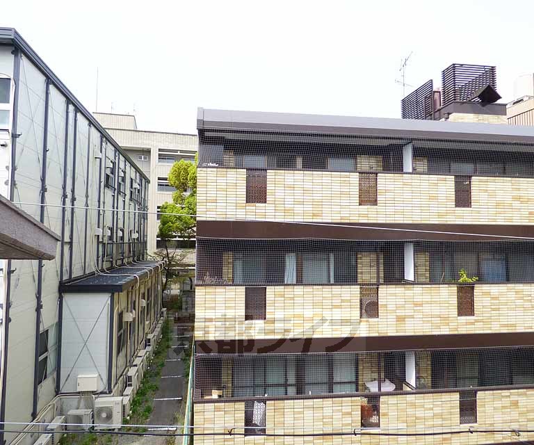 【京都市北区小山南上総町のマンションの眺望】