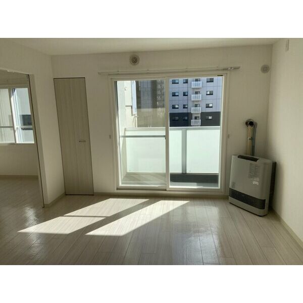 C’sスクエアコトニ_内装_0