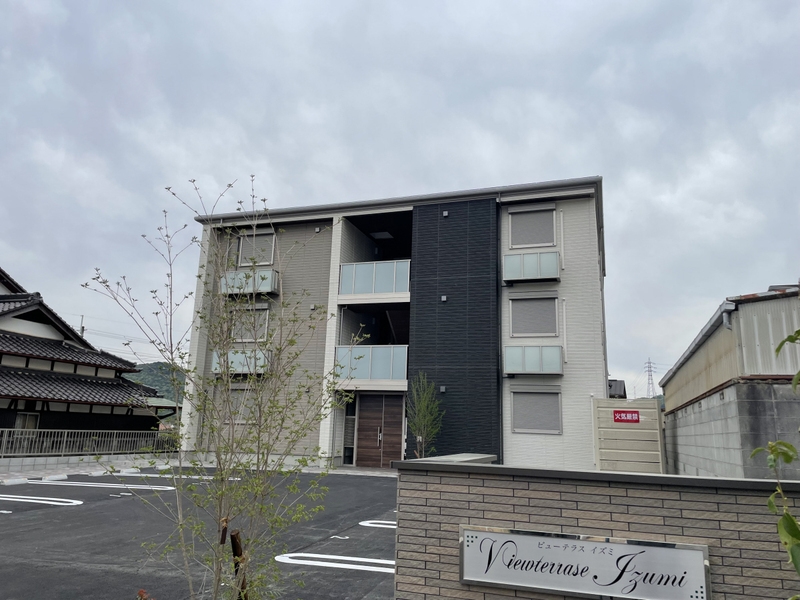 西脇市和田町のマンションの建物外観