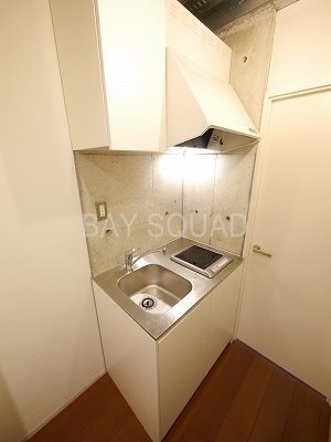 【横浜市神奈川区新町のマンションのキッチン】