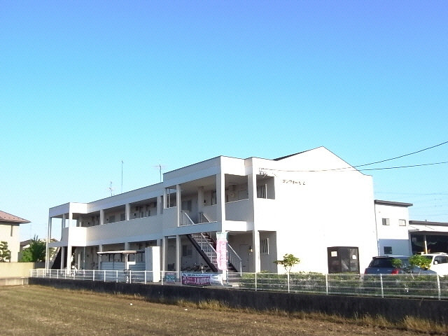 建物外観　エントランス部分