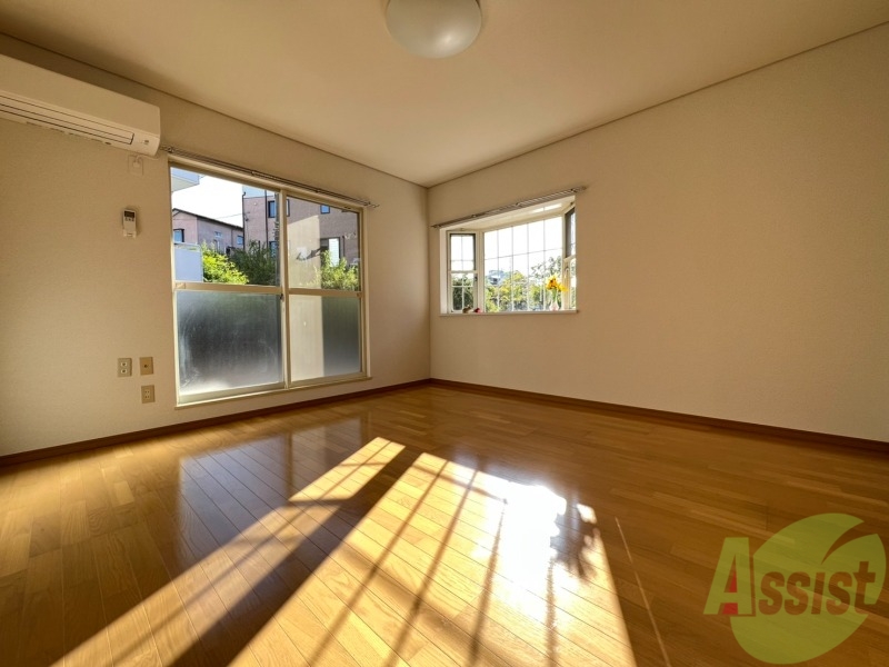 居室・リビング　８帖のリビングです。広々としていますね。