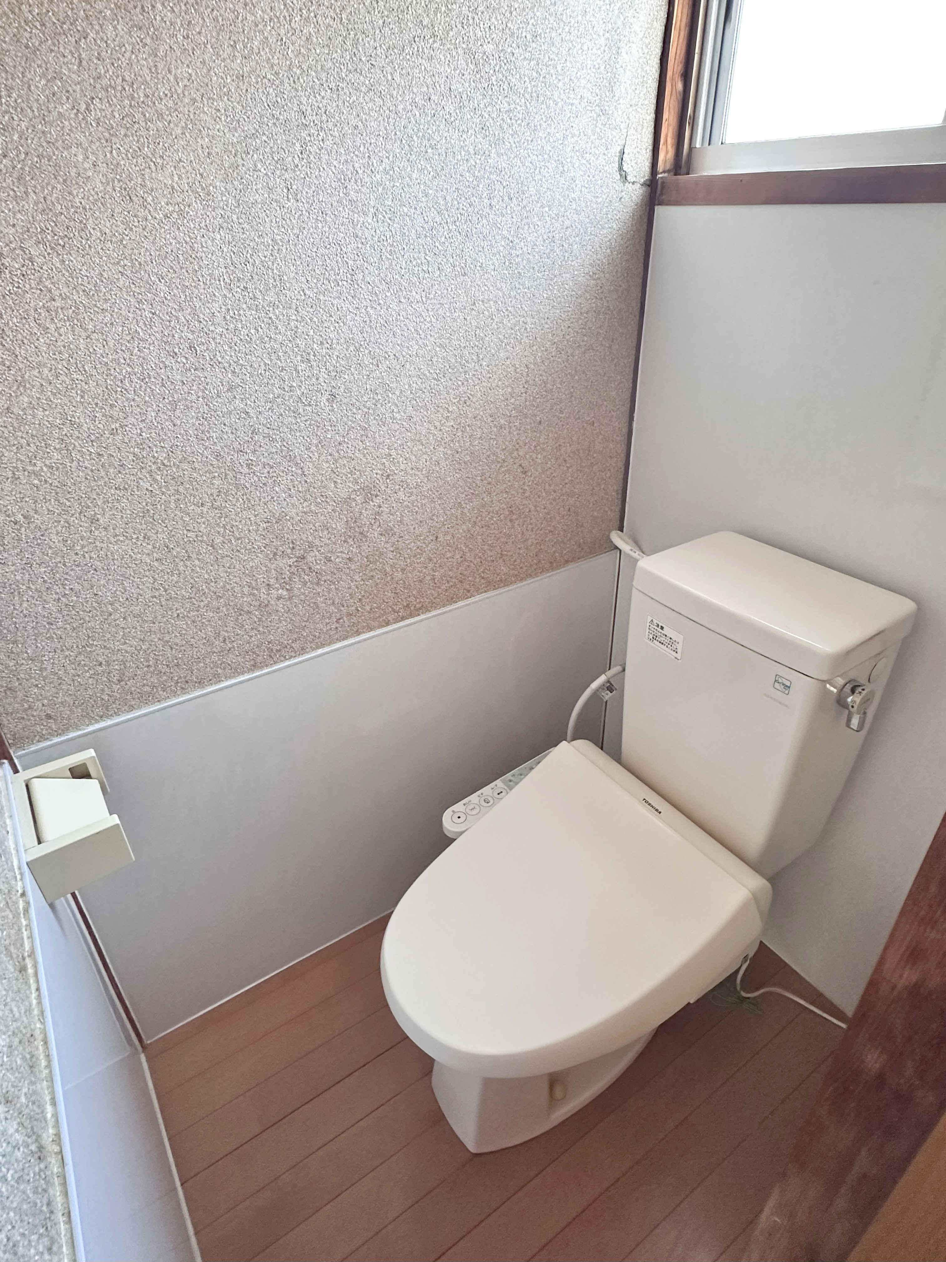 トイレ　ウォシュレット付きのトイレです♪