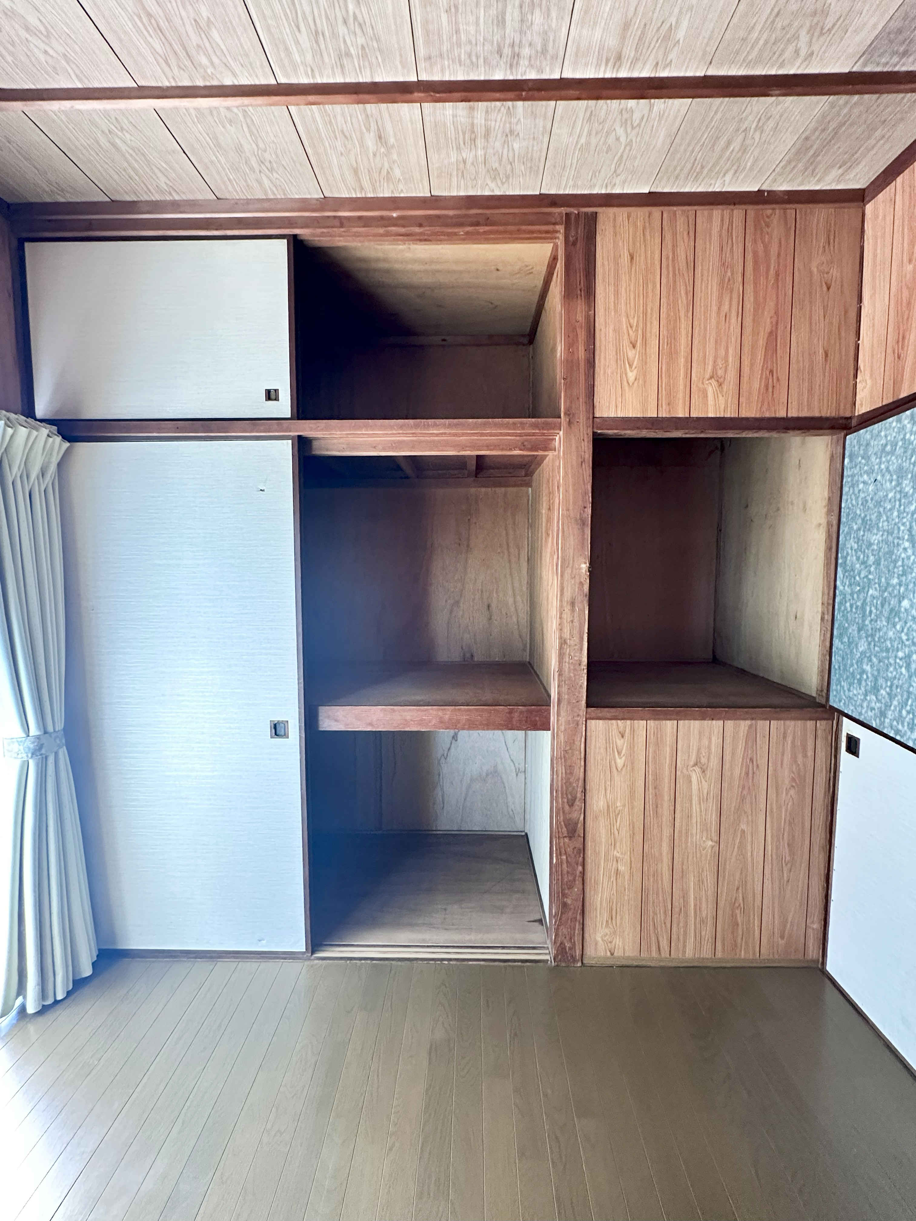 収納　南側洋室の収納です♪