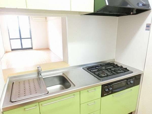 キッチン　３口ガスコンロ！