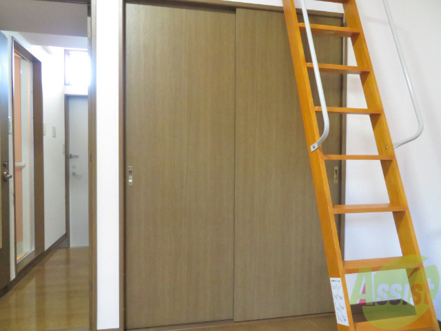 収納　お部屋にはちゃんと収納スペースもついてますよー