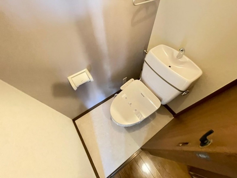 トイレ　トイレ