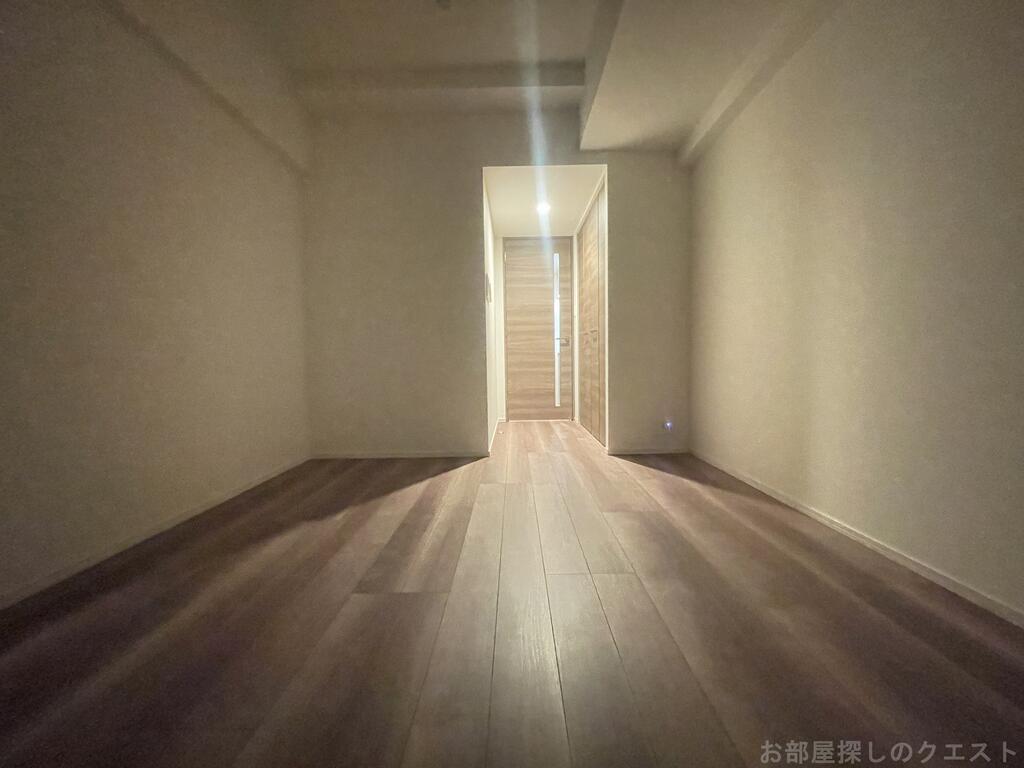 居室・リビング　（写真は同タイプ反転）