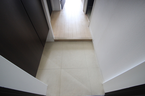 玄関　※別部屋の写真です