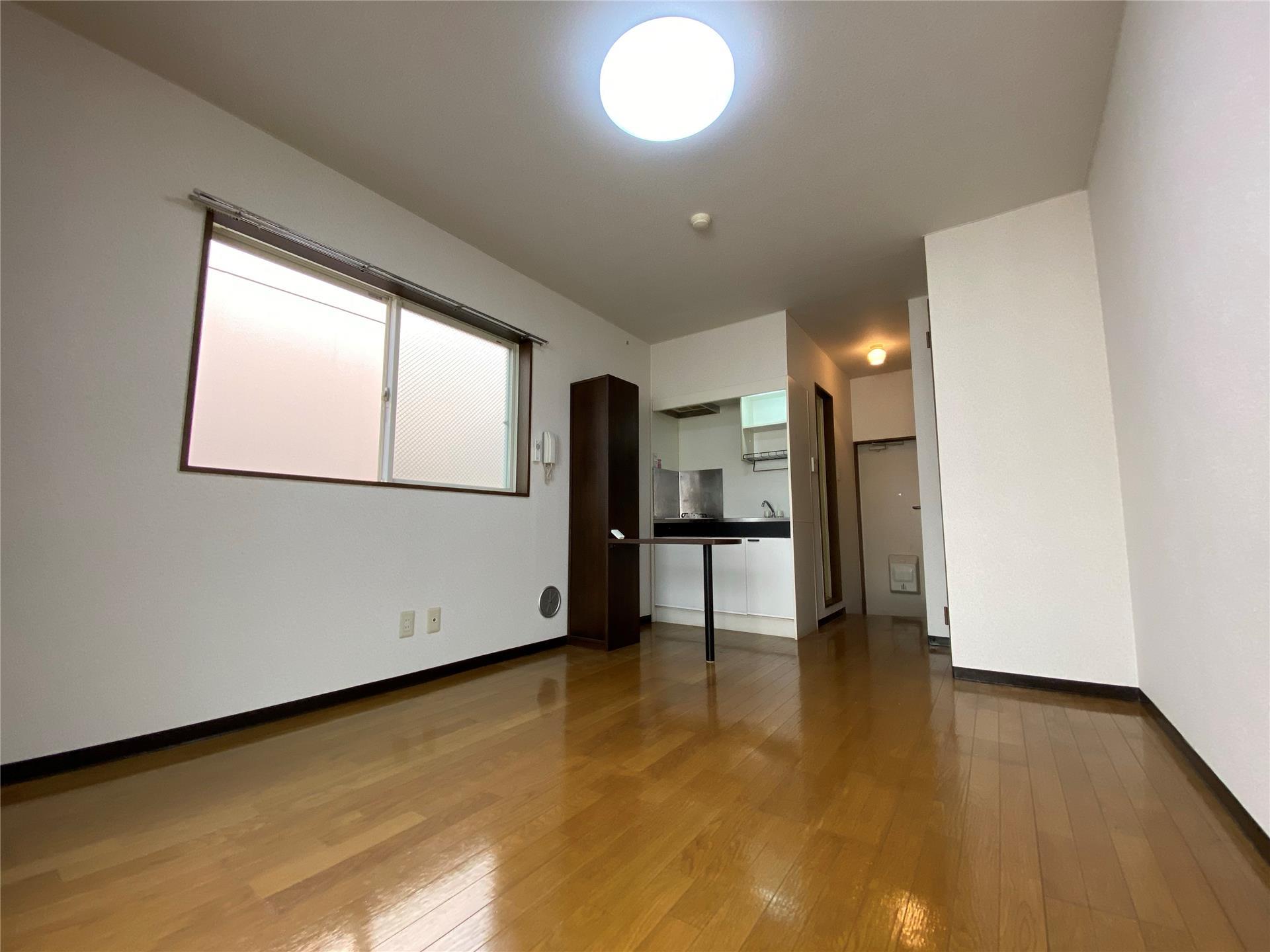 その他部屋・スペース　洋室（≒７.５帖、角部屋２面採光）